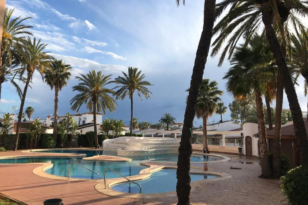 Estudio En Denia Con Piscina Y Wifi Privada, A 100 M Del Mar Exteriér fotografie